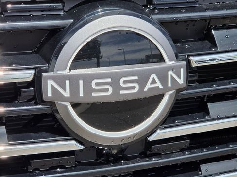 New 2026 Nissan Rogue Platinum AWD/4WD image 32