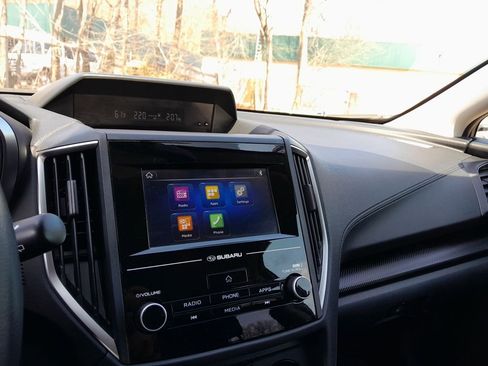 Used 2018 Subaru Crosstrek 2.0i Premium image 23