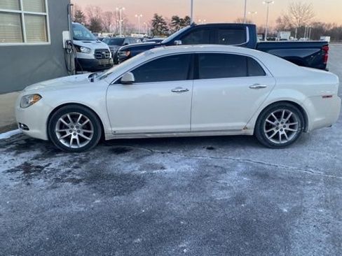 Used 2010 Chevrolet Malibu LTZ image 10