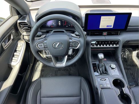 Used 2026 Lexus IS 350 F Sport w/ Technology Package RWD image 15