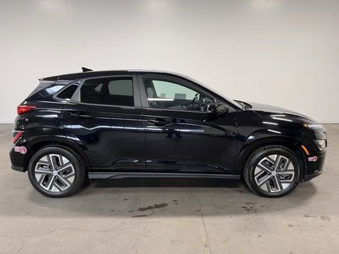 Used 2023 Hyundai Kona SEL image 2