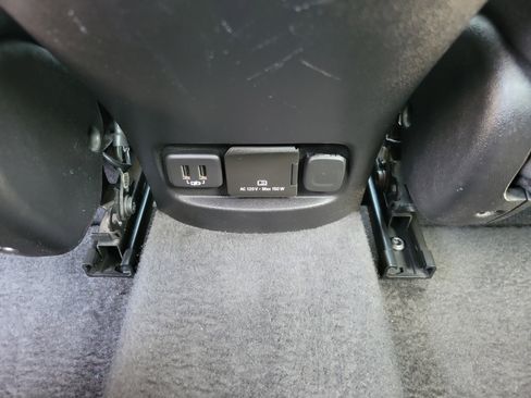 Used 2018 Chevrolet Malibu LT w/ Redline Edition image 9