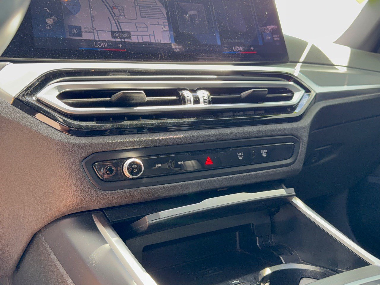 Used 2024 BMW 330i Sedan w/ Premium Package RWD image 22