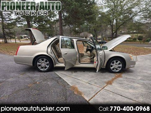 Used 2007 Cadillac DTS FWD image 1