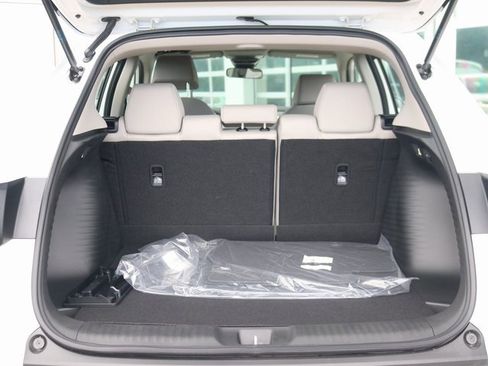 New 2025 Honda HR-V LX image 25