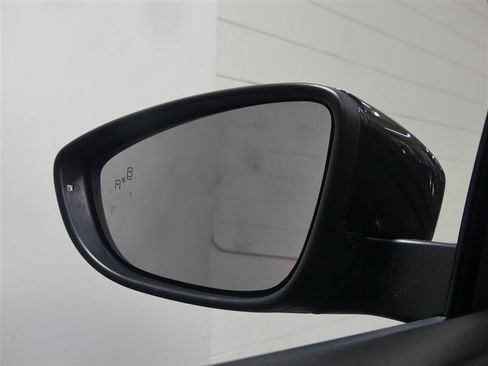 Used 2020 Volkswagen Passat 2.0T R-Line FWD image 14