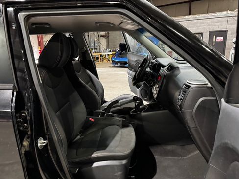 Used 2015 Kia Soul image 26