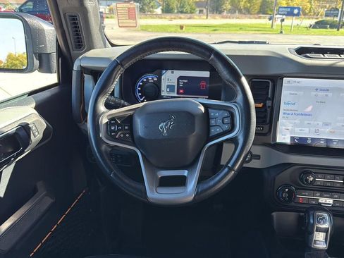 Used 2022 Ford Bronco Badlands w/ Sasquatch Package image 16