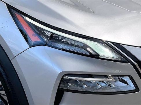 Certified 2023 Nissan Rogue SV FWD image 27
