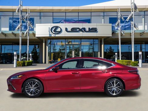 Certified 2025 Lexus ES 350 w/ Premium Package image 3