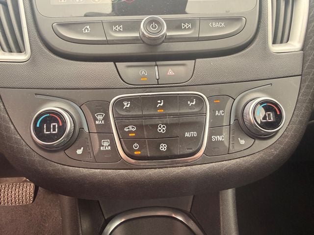 Used 2025 Chevrolet Malibu LT FWD image 6