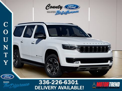 Used 2024 Jeep Wagoneer L Series III w/ Flexible Seating Group image 1