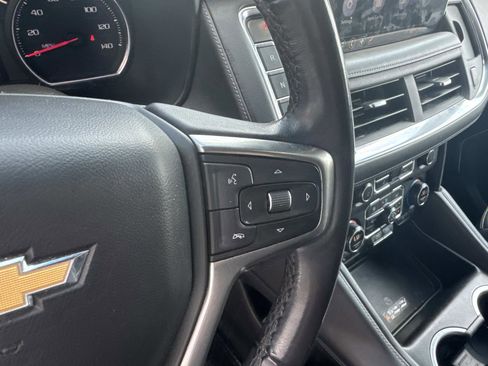 Used 2021 Chevrolet Suburban LT image 23