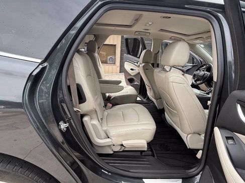 Used 2019 Buick Enclave Essence FWD image 63