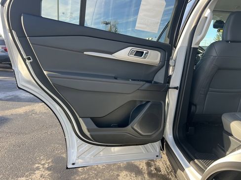 New 2026 Ford Explorer Active w/ Active Comfort Package image 25