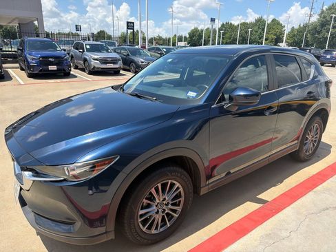 Used 2017 MAZDA CX-5 Touring w/ Preferred Equipment Package FWD image 1