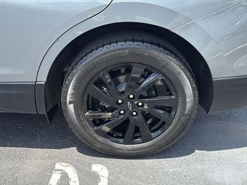 Used 2023 Chevrolet Equinox LS w/ Sport Edition image 10