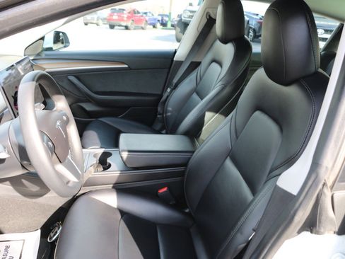 Used 2021 Tesla Model 3 Standard Range Plus image 21