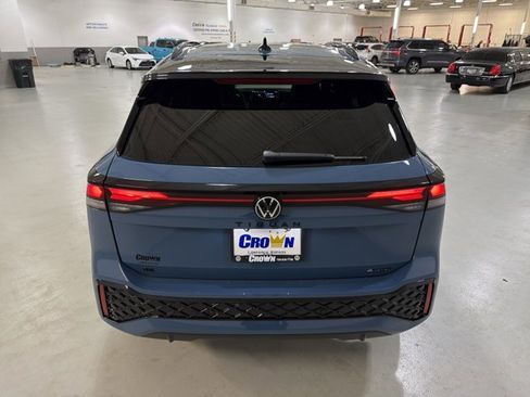 New 2026 Volkswagen Tiguan SE R-Line AWD/4WD image 8
