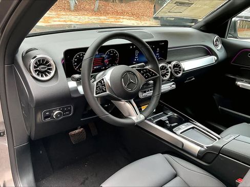 New 2026 Mercedes-Benz GLB 250 4MATIC image 10