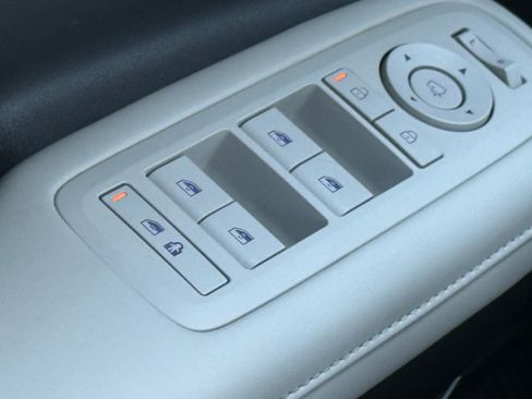 Used 2024 Hyundai Santa Fe Calligraphy AWD/4WD image 38