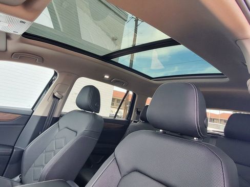 New 2026 Volkswagen Atlas SE FWD image 18