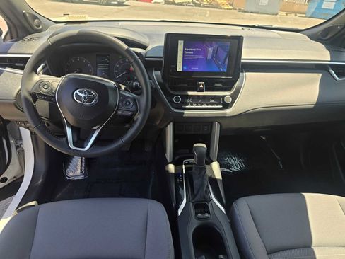 Used 2024 Toyota Corolla Cross AWD Hybrid w/ Moonroof Package image 20