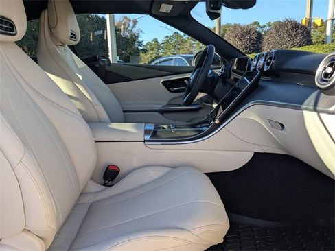 Used 2025 Mercedes-Benz CLE 300 4MATIC Cabriolet image 15