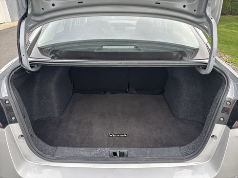 Used 2025 Nissan Versa SV FWD image 5