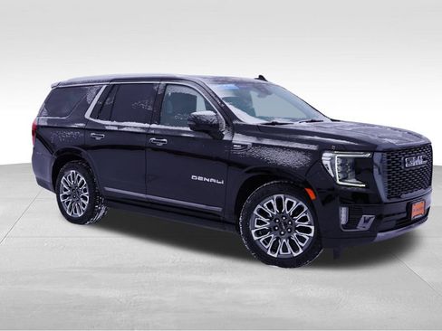 Certified 2024 GMC Yukon Denali Ultimate image 3