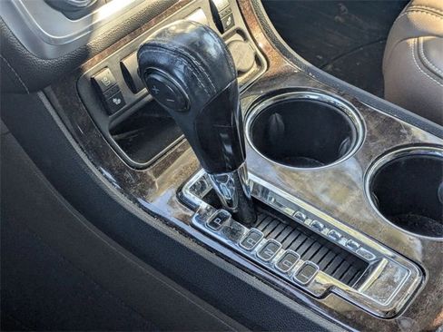 Used 2016 GMC Acadia SLT image 21