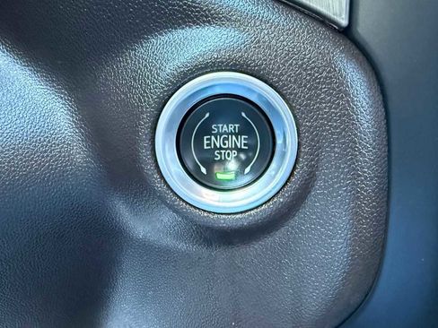 Used 2021 GMC Sierra 3500 Denali w/ Technology Package image 19