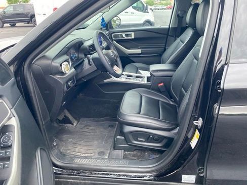 Certified 2023 Ford Explorer XLT w/ Equipment Group 202A AWD/4WD image 10