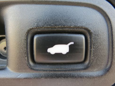 Used 2016 Honda Pilot Touring image 43