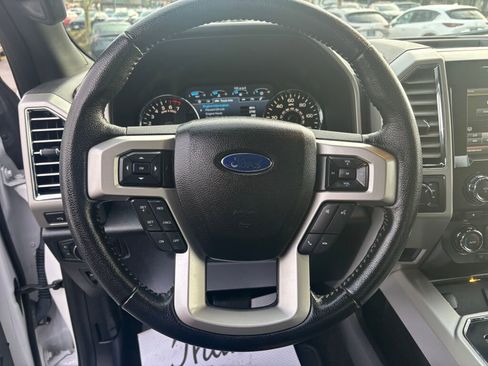 Used 2015 Ford F150 Lariat image 18