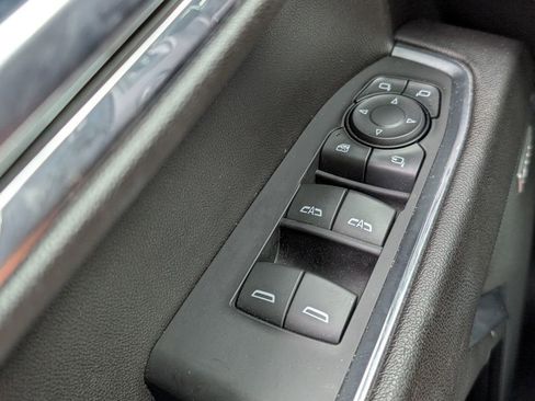 Used 2023 GMC Sierra 1500 SLT w/ SLT Premium Plus Package image 33