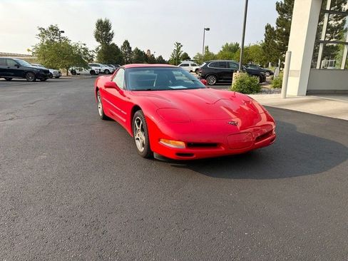 Used 2001 Chevrolet Corvette Coupe w/ Preferred Equipment Group2 RWD image 7