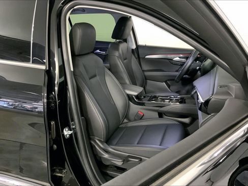 Used 2025 Buick Envision Preferred AWD/4WD image 7