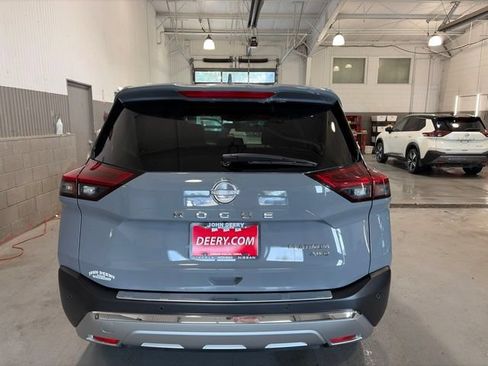 Certified 2022 Nissan Rogue Platinum w/ Head-Up Display Package AWD/4WD image 9