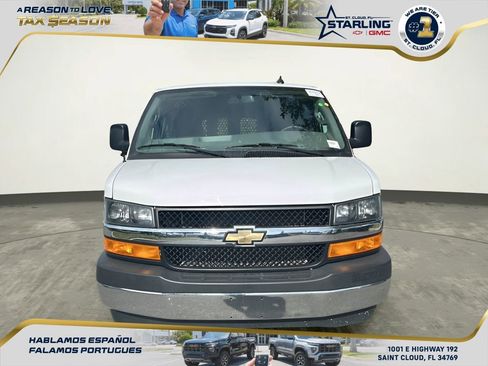 Used 2024 Chevrolet Express 2500 w/ Driver Convenience Package image 9