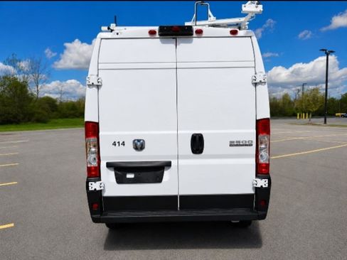 Used 2024 RAM ProMaster 2500 w/ Convenience Group FWD image 8