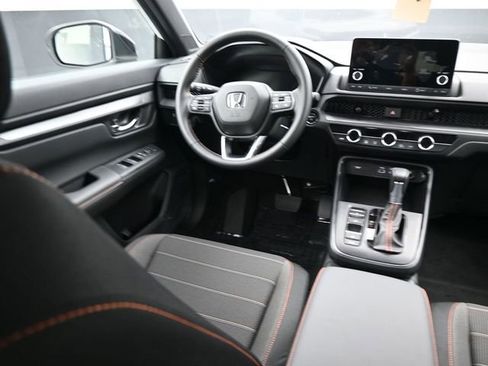 Used 2025 Honda CR-V Sport image 10