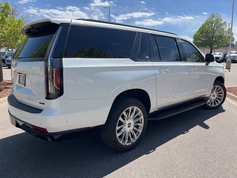 Used 2023 Cadillac Escalade ESV Premium Luxury w/ LPO, Floor Liner Package AWD/4WD image 6