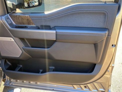 Used 2024 Ford F250 Lariat w/ Lariat Ultimate Package image 38