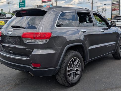 Used 2018 Jeep Grand Cherokee Limited AWD/4WD image 3