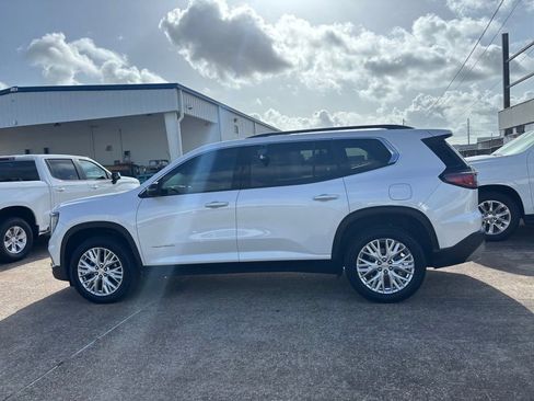 Used 2024 GMC Acadia Elevation w/ Luxury Package FWD image 7
