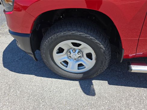 Used 2024 RAM 1500 Tradesman AWD/4WD image 11