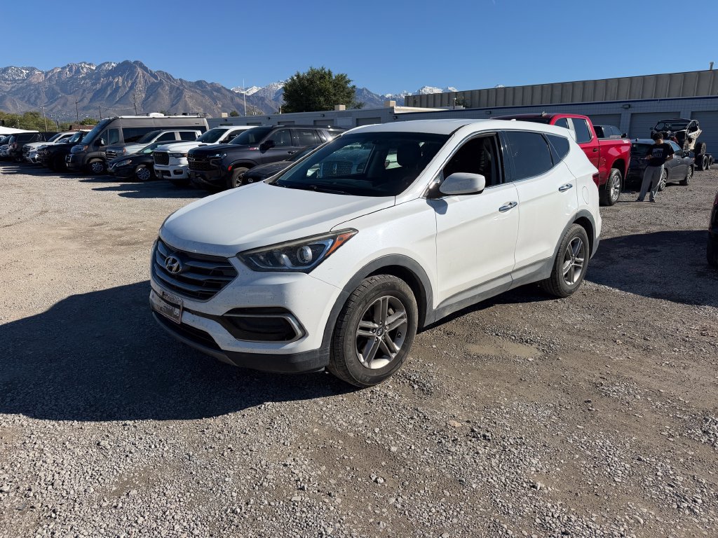 Used 2017 Hyundai Santa Fe Sport AWD/4WD image 2