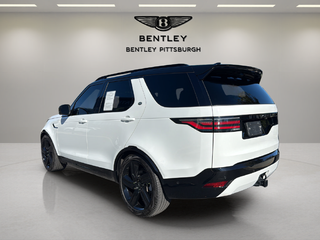 Used 2024 Land Rover Discovery Dynamic SE AWD/4WD image 7