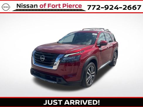 Certified 2025 Nissan Pathfinder Platinum w/ Cargo Package FWD image 1